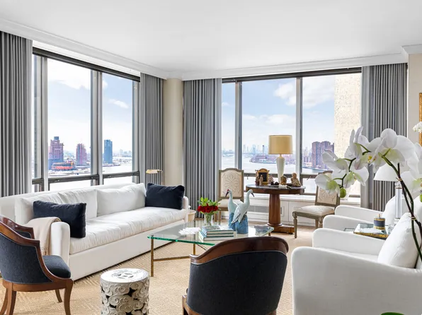 860 United Nations Plaza image 1 of 16