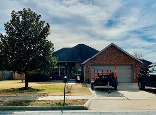 11077 Waterleaf Ln, Prairie Grove, AR 72753