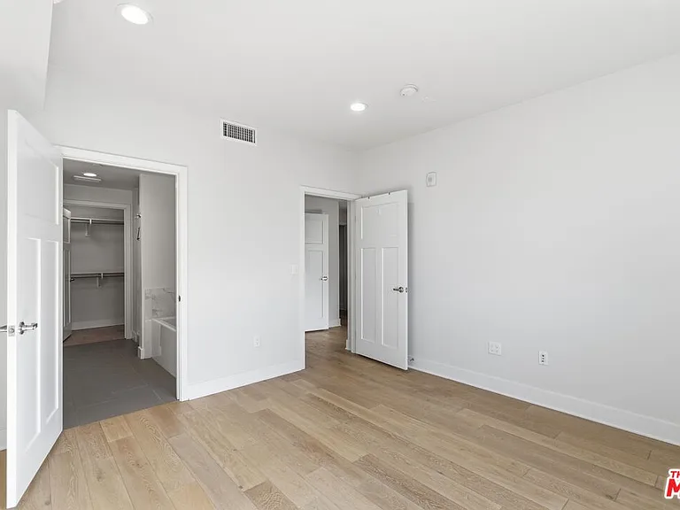 627 Deep Valley Dr #Penthouse 620 — Photo 16