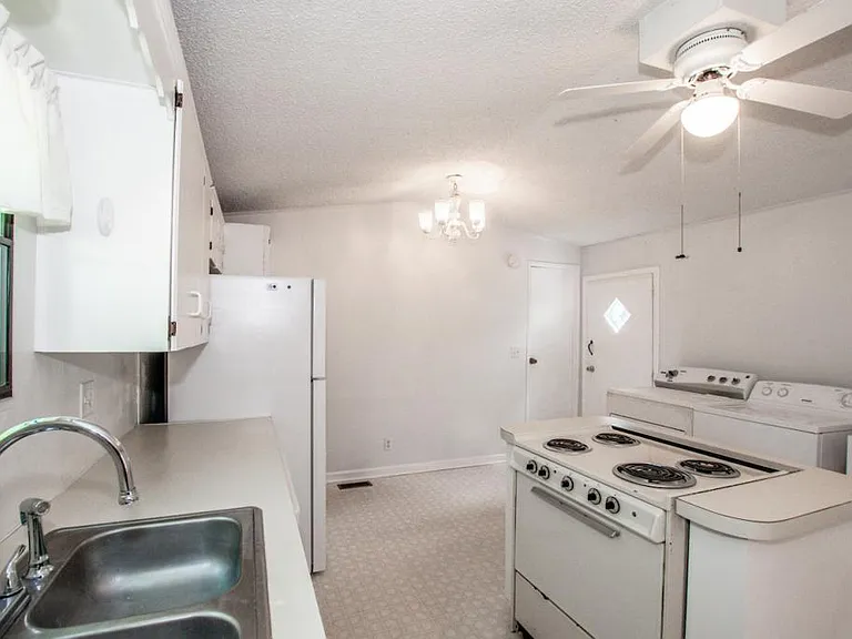 7967 Caswell Rd — Photo 31