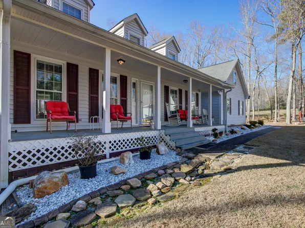 6450 Lake Sara Glen Dr, Douglasville, GA 30135
