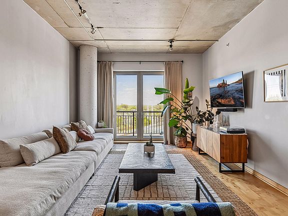 4th image of 212 N 1st St APT 512