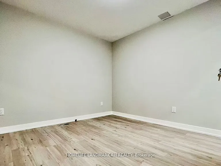 25 Clara May Ave #BASEMENT — Photo 5