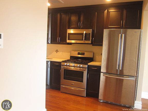 3rd image of 2116 31st Ave #5E