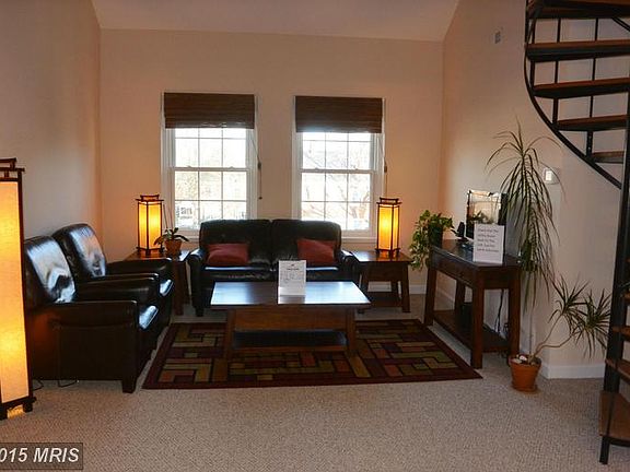 4th image of 3082 S Woodrow St APT B1
