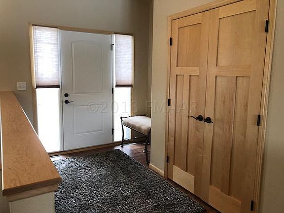 4th image of 3824 Reserve Dr E
