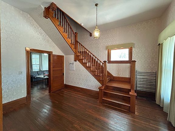 5th image of 700 N 3rd St