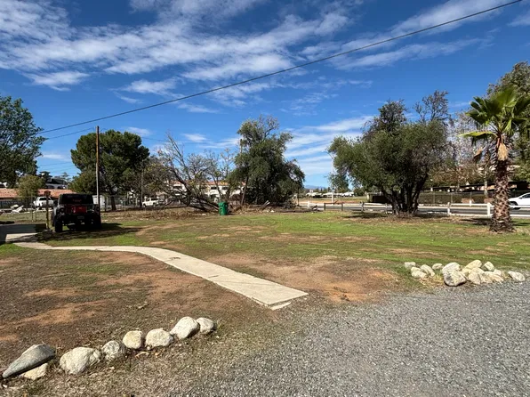 25061 Eucalyptus Ave #A, Moreno Valley, CA 92553