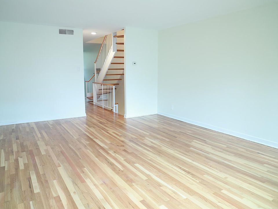 Large bright living room