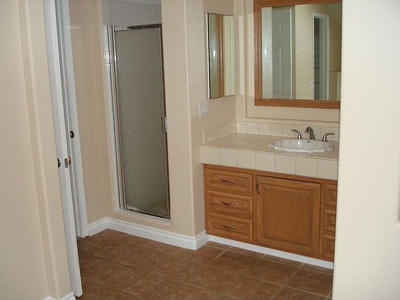 4th image of 2324 Briarwood Pl