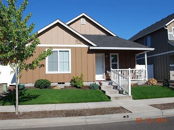 2nd image of 519 SE 13th Ave