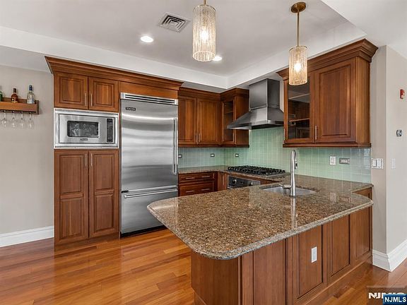 3rd image of 31 Cambridge Way