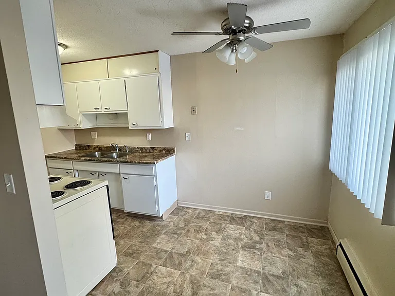 4200 3rd St NE #103 — Photo 3