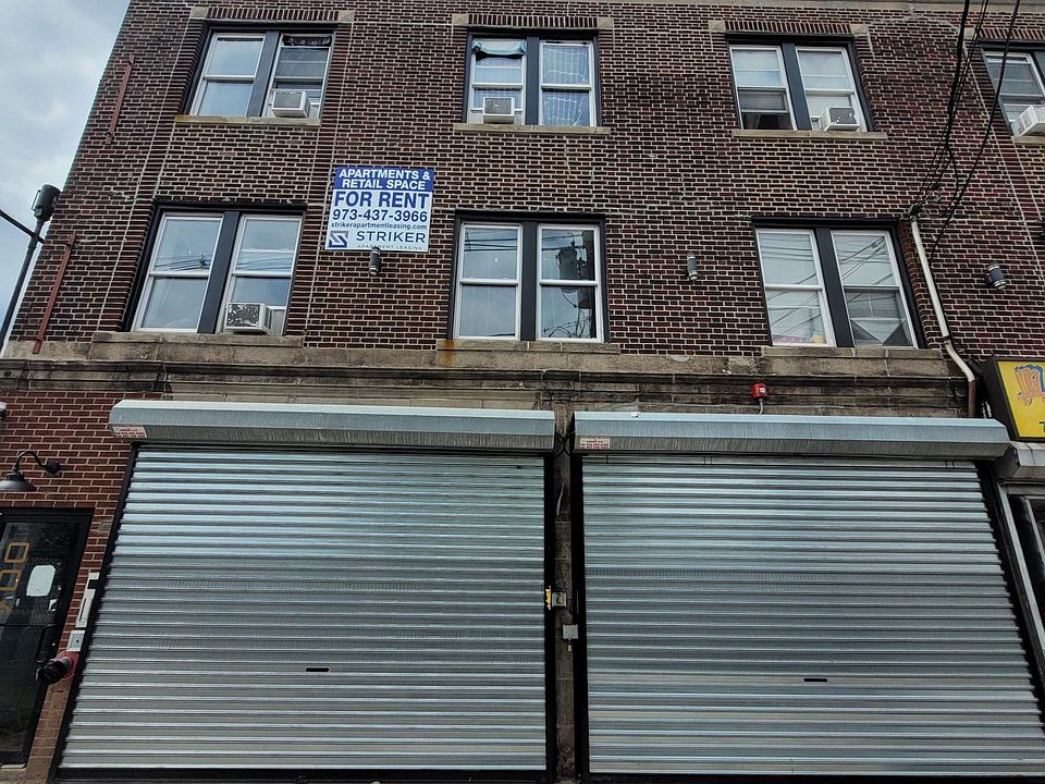 1st image of 698 Chancellor Ave #302