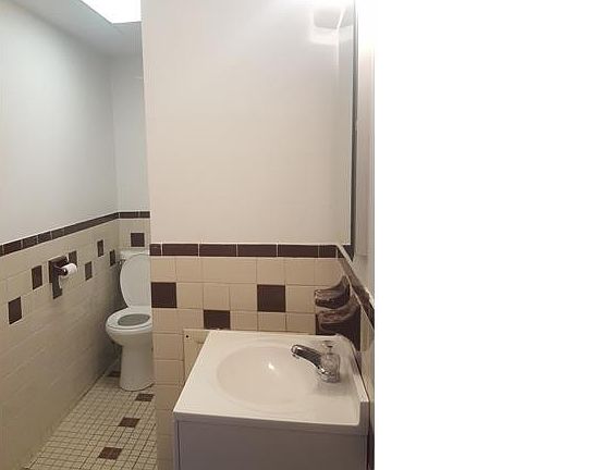 4th image of 227 N 63rd St APT 15