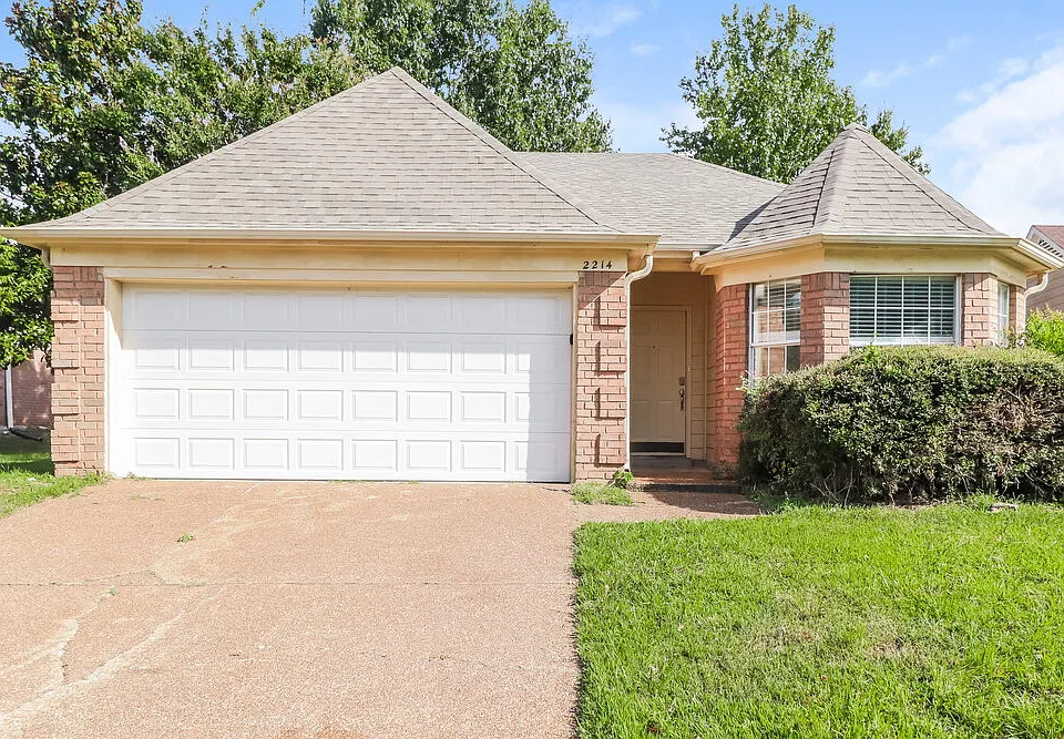 2214 Lake Hill Ct