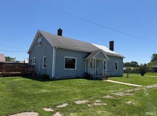 29 6th St NE, Newberry, IN 47441
