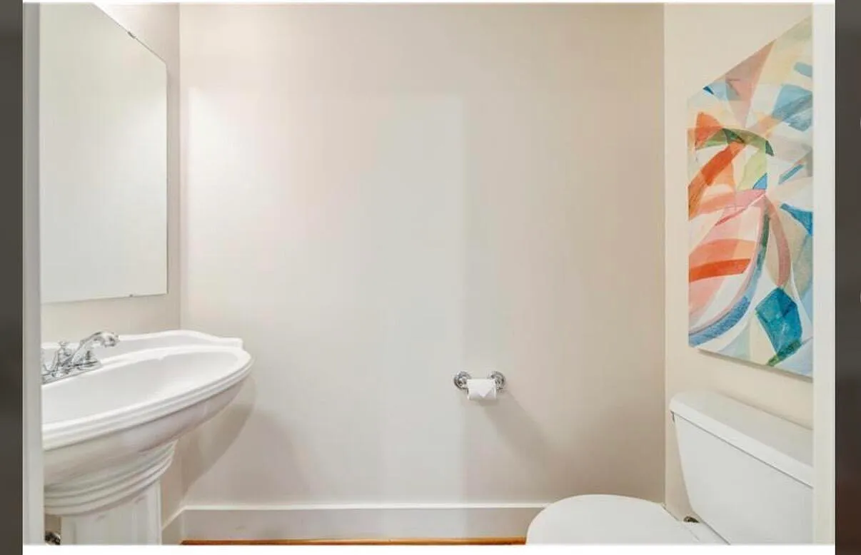 1 bed, 1.5 bath, 1066 sqft, $1,900 — Photo 3