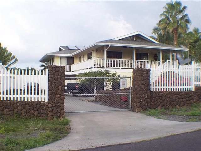 Fenced Yard!
