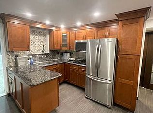 20-66 47th St #1A, Astoria, NY 11105