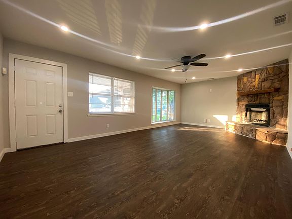 2nd image of 2540 Jeanette Dr