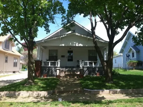 321 NE 8th St, Abilene, KS 67410