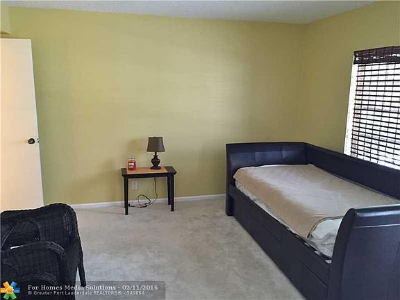 5th image of 6455 Bay Club Dr APT 4