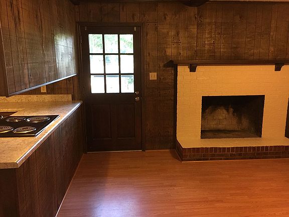 5th image of 5010 Weitz St