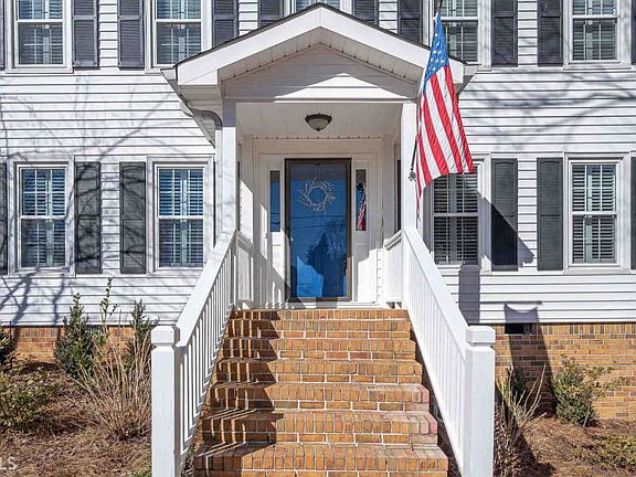 3rd image of 429 N Lakeshore Dr