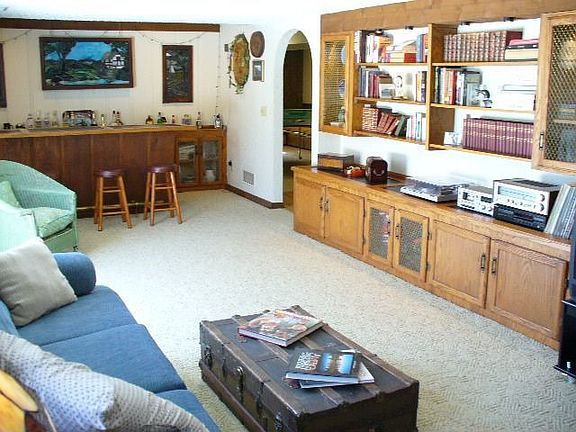 Library/Fm Rm/Wet Bar