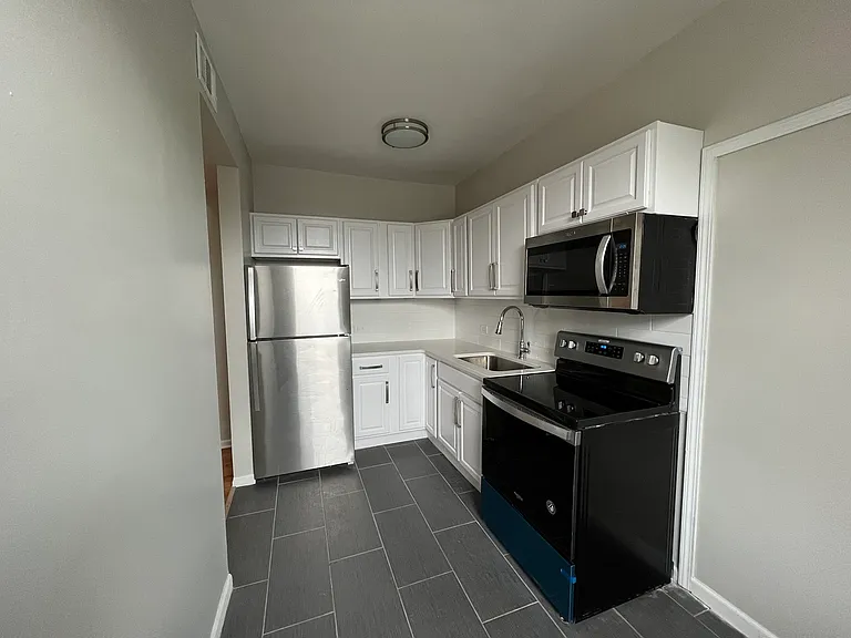3242 N Pulaski Rd #3 — Photo 2