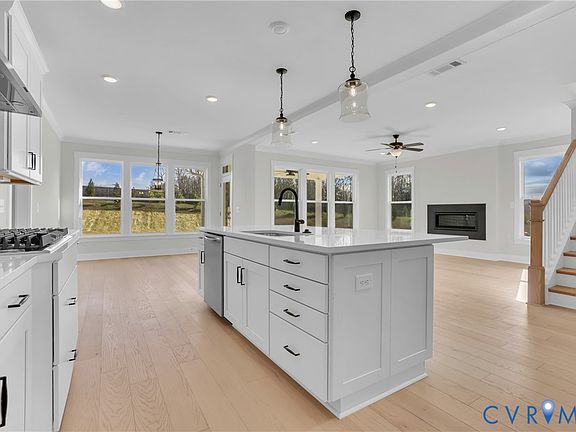 4th image of 8501 Roden Dr
