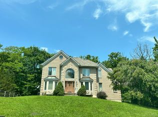 1826 Chapel Woods Dr, Batavia, OH 45103