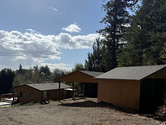2nd image of 2207 E Main St