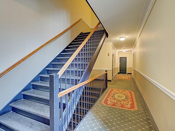 4th image of 77-15 113th St APT 3E