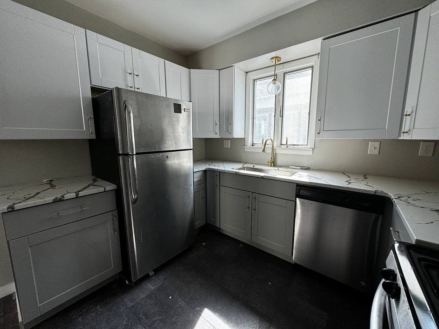 234 Lovering Ave — Photo 3