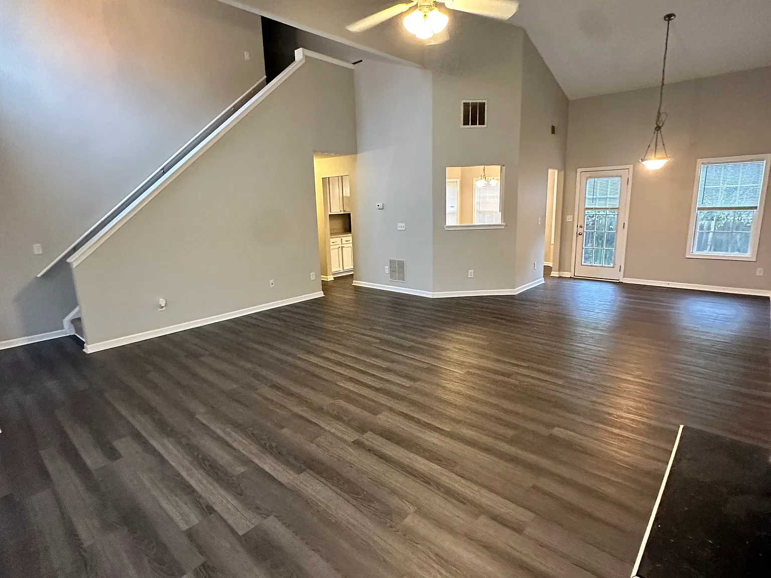 14 Freedom Dr — Photo 2