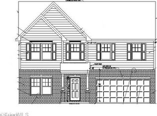 5197 Smokey Ridge Ln, Winston Salem, NC 27127