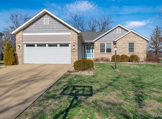 12 Colleen Dr, Edwardsville, IL 62025