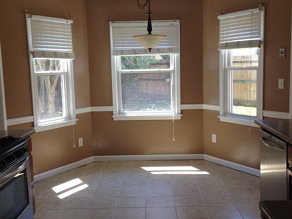 4th image of 1740 Petree Dr