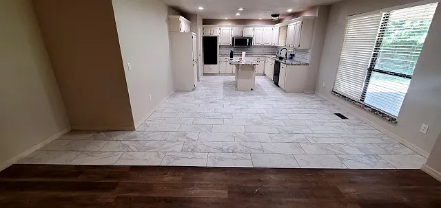 156 E Parkland Dr — Photo 9