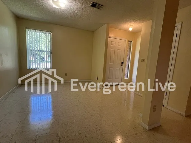 2 bed, 2.0 bath, 1135 sqft, $1,295 — Photo 3