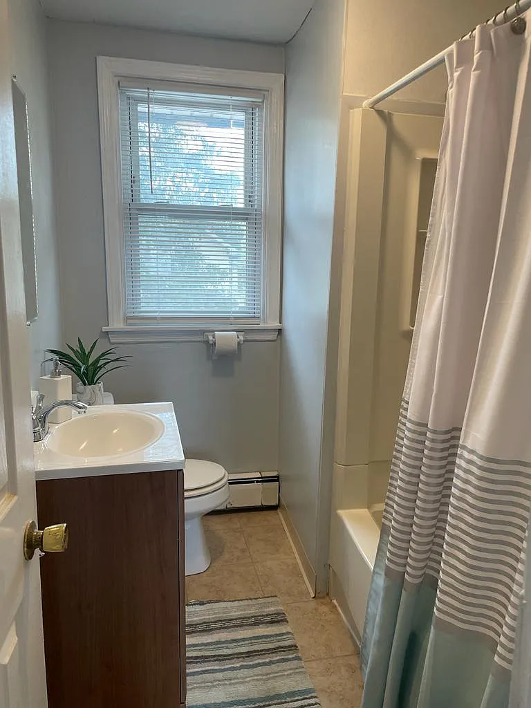 2 bed, 800 sqft, $1,350 — Photo 4