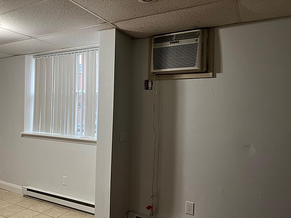 4th image of 1012 Mifflin St Floor 1