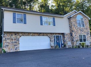 210 S Boiling Springs Ave, Yeagertown, PA 17099