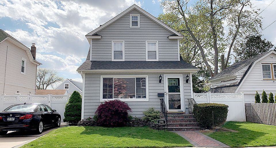 1st image of 2788 James St