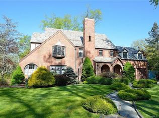 3 Vardon Rd, West Hartford, CT 06117