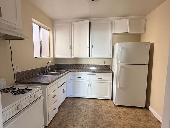4th image of 6600 S Normandie Ave #4