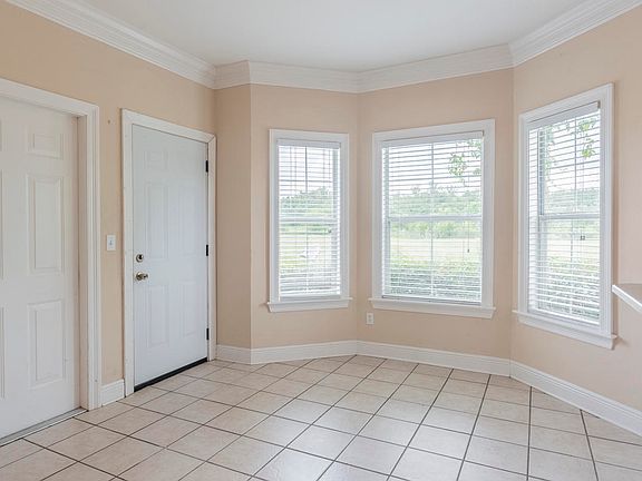 4th image of 1111 Saint Andrews Ln