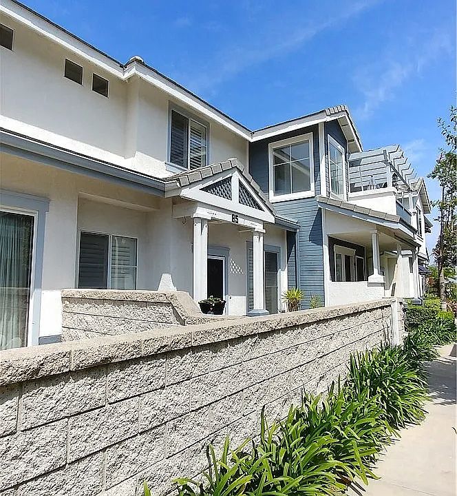 1st image of 85 Coronado Cay Ln